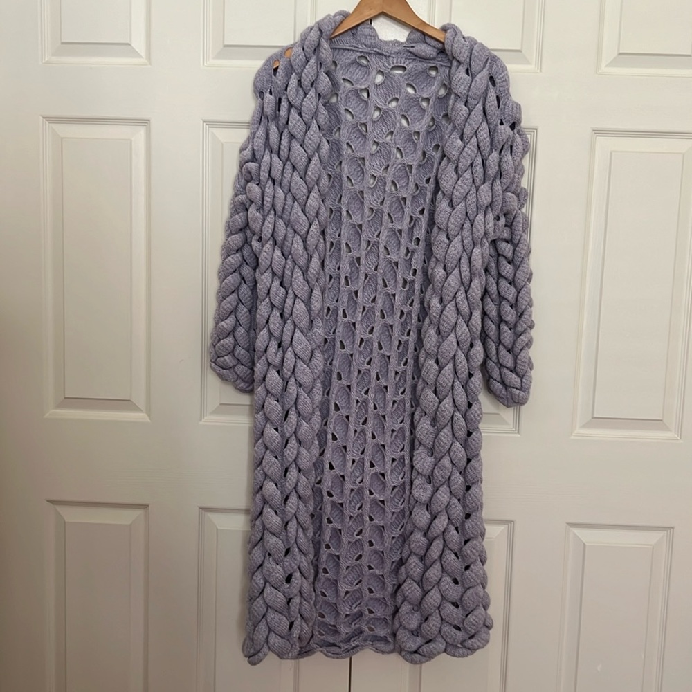 Long knotted cardigan
